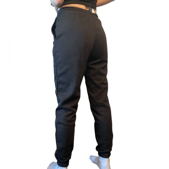 Reebok Black Jogger Pants - Picture 2 of 5